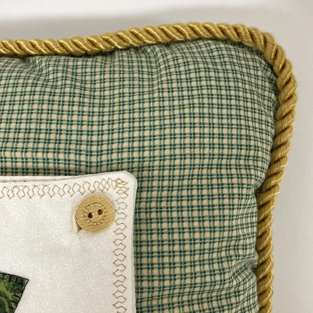 Vintage Handmade Pillow with Changing Felt Quilt Blocks Cottagcore Grannycore - Picture 3 of 9